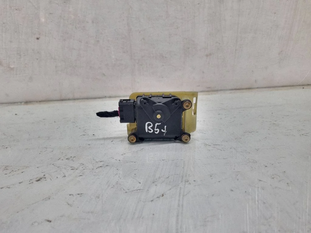 Air flap motor/actuator 741130383F