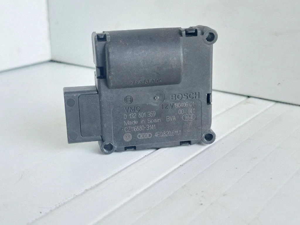 Air flap motor/actuator 4F0820511A