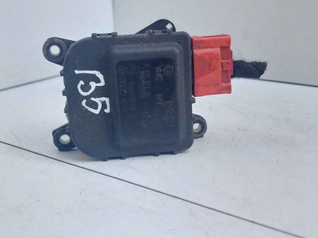 Air flap motor/actuator 8D1820511B