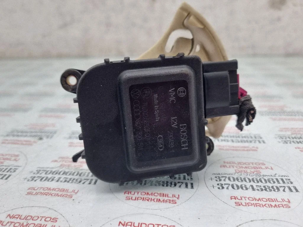 Air flap motor/actuator 8D1820511E