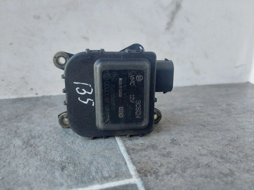 Air flap motor/actuator 8D1820511B