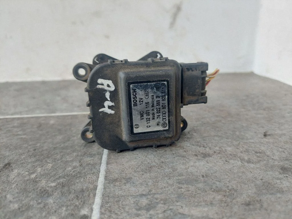 Air flap motor/actuator 8D1820511B