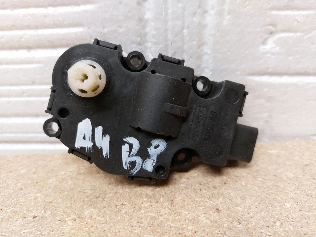 Air flap motor/actuator – Audi A4 Allroad B8 (2008-2016)