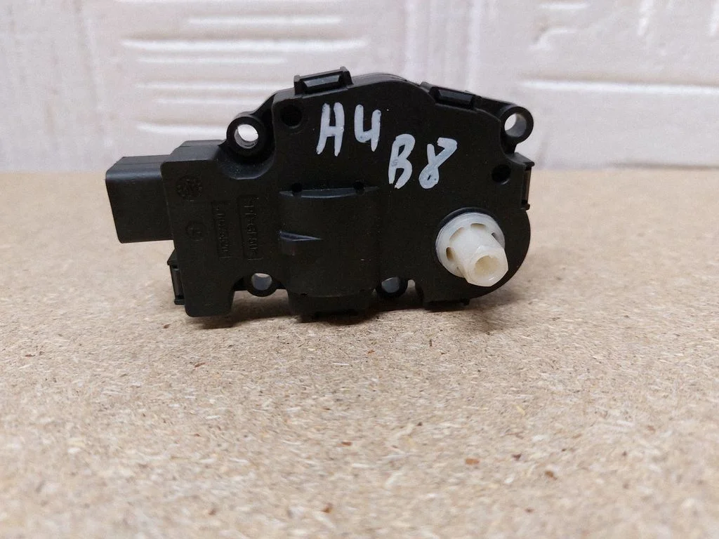 Air flap motor/actuator – Audi A4 Allroad B8 (2008-2016)