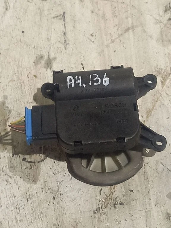 Air flap motor/actuator 8E1820511C