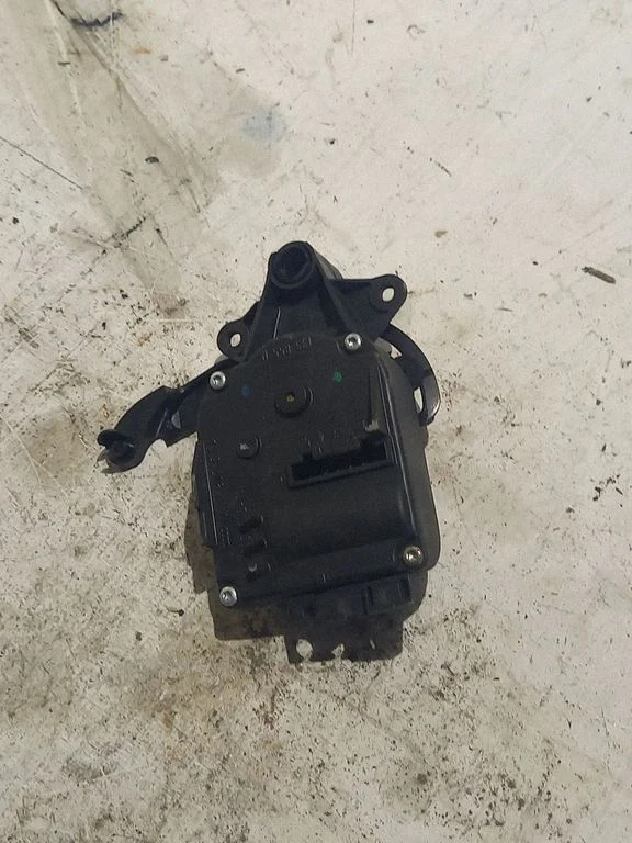 Gaisa aizvara motoriņš/aktuators 1J1907511A