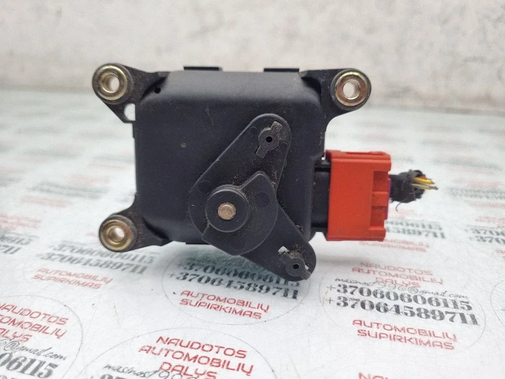 Air flap motor/actuator 8D1820511B