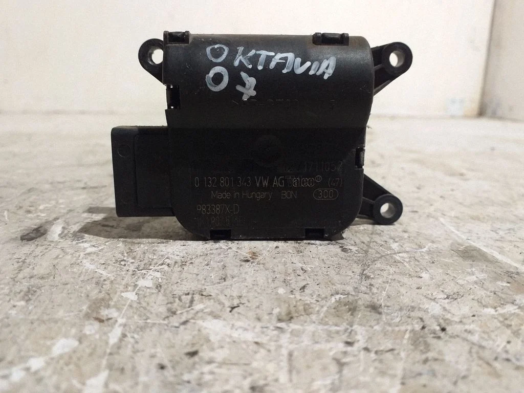 Air flap motor/actuator – Skoda Octavia Mk2 (1Z) (2004-2013)
