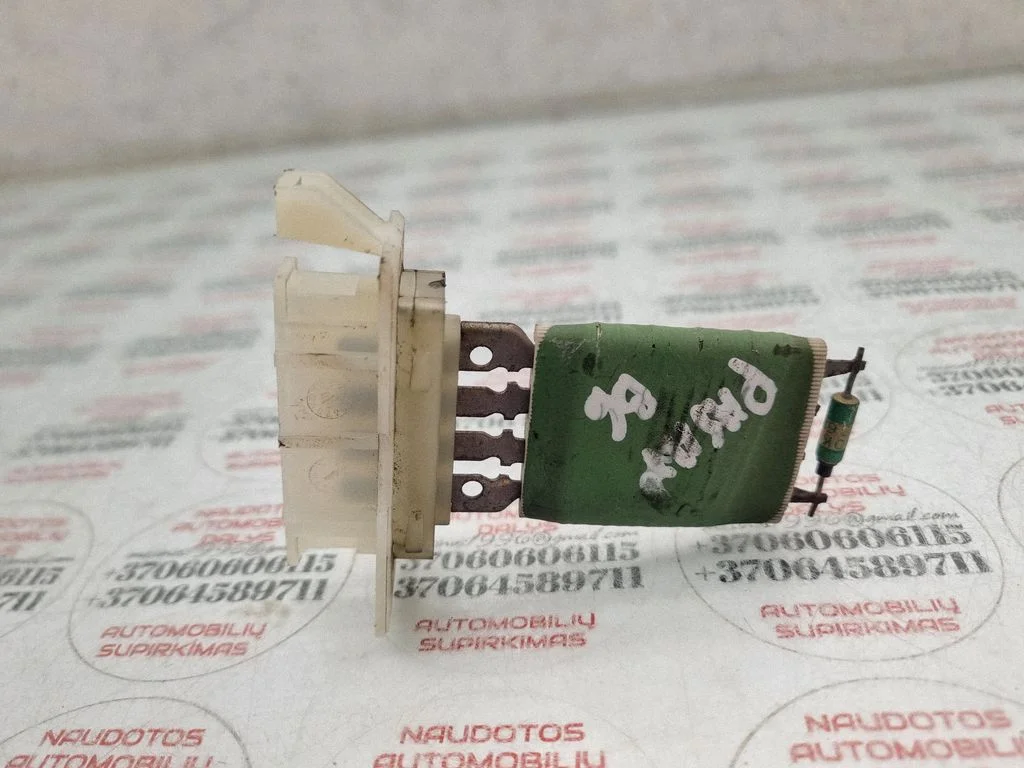 Heater blower motor/fan resistor
