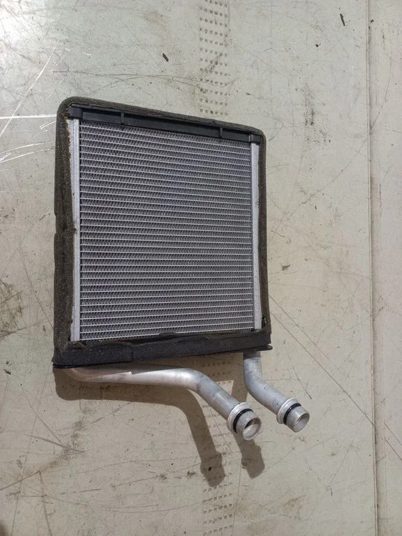 Salongi küttekeha radiaator 3C0819031