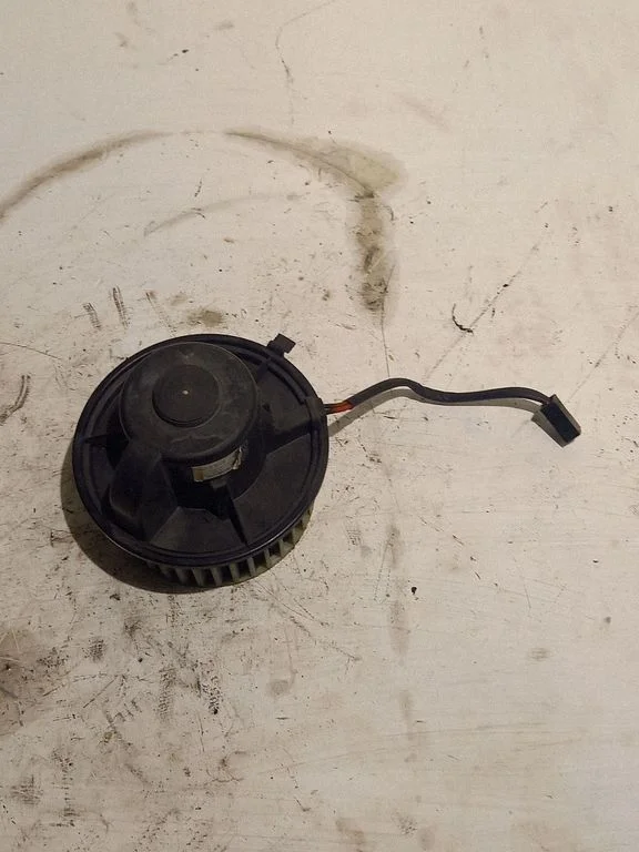 Heater fan/blower 893819021