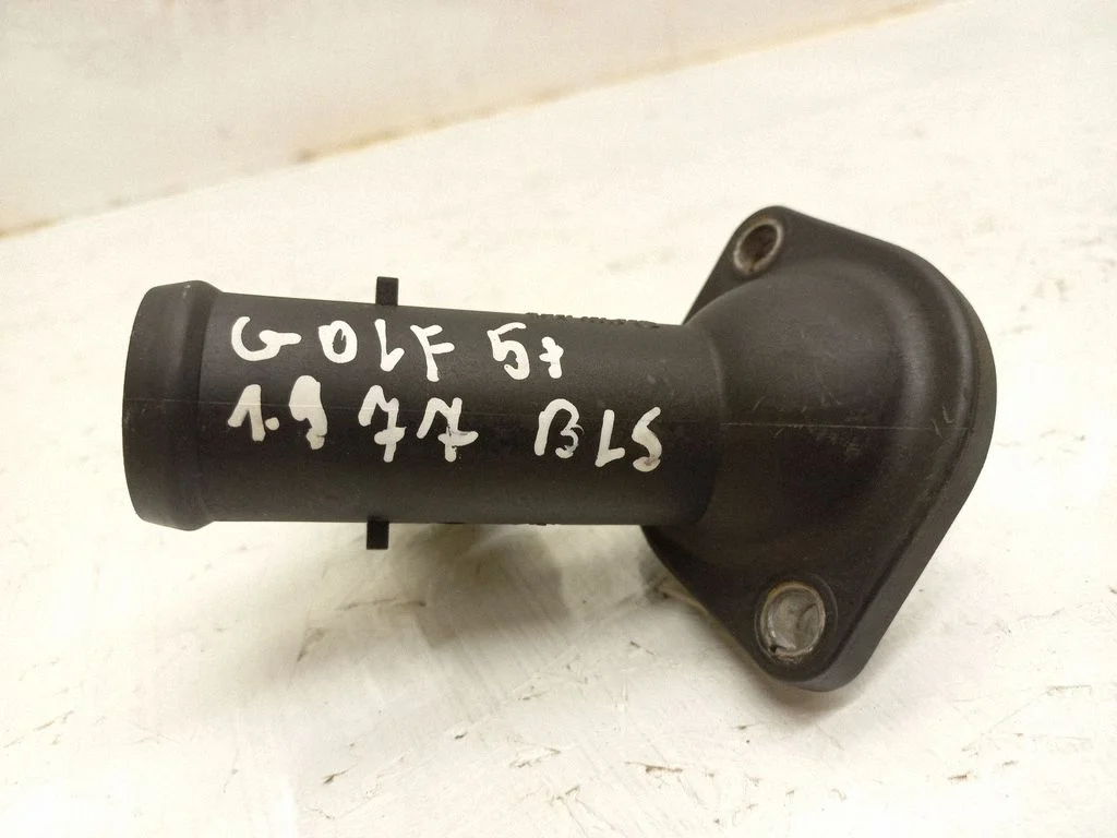 Thermostat/thermostat housing – Volkswagen Golf Plus (2005-2013)