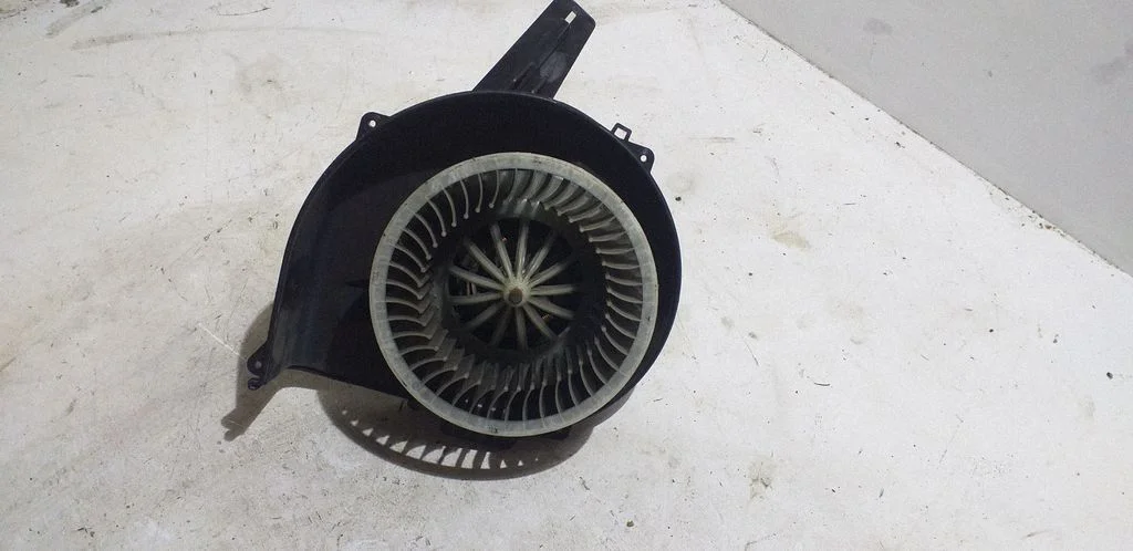 Salongipuhur 6Q1819015G
