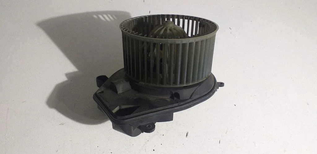 Heater fan/blower 8D1820021