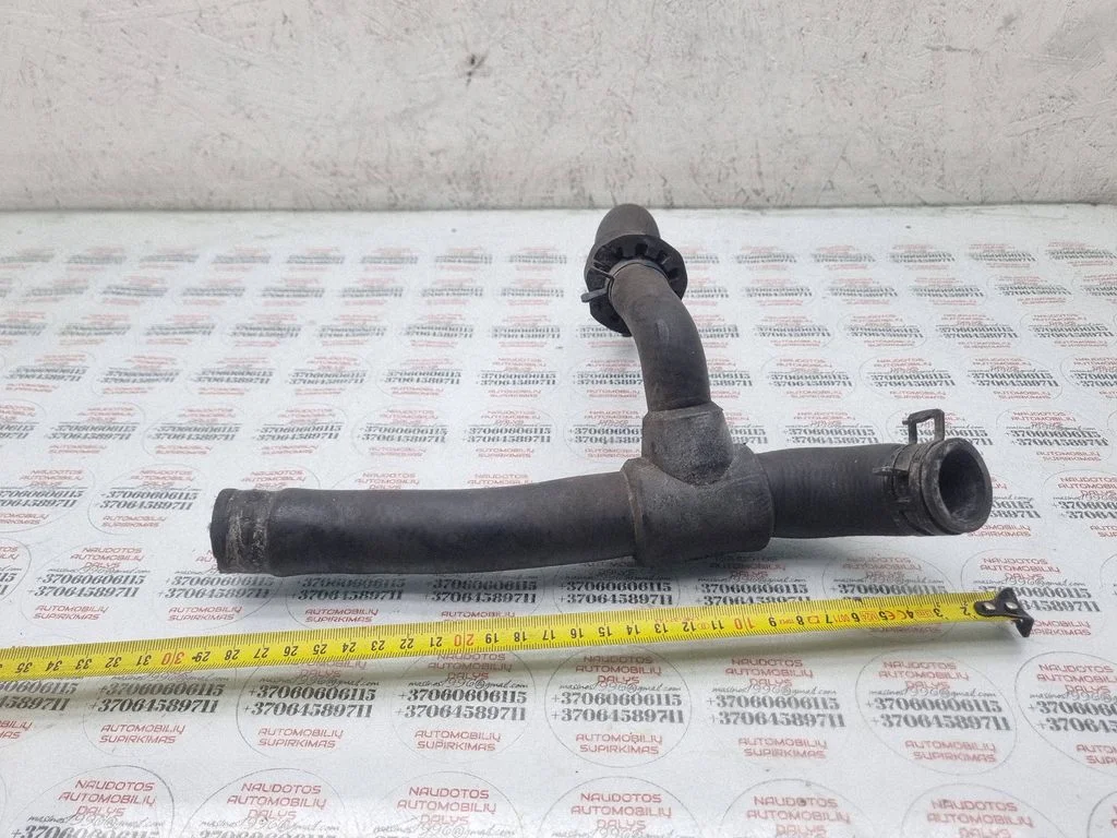 Engine coolant pipe/hose
