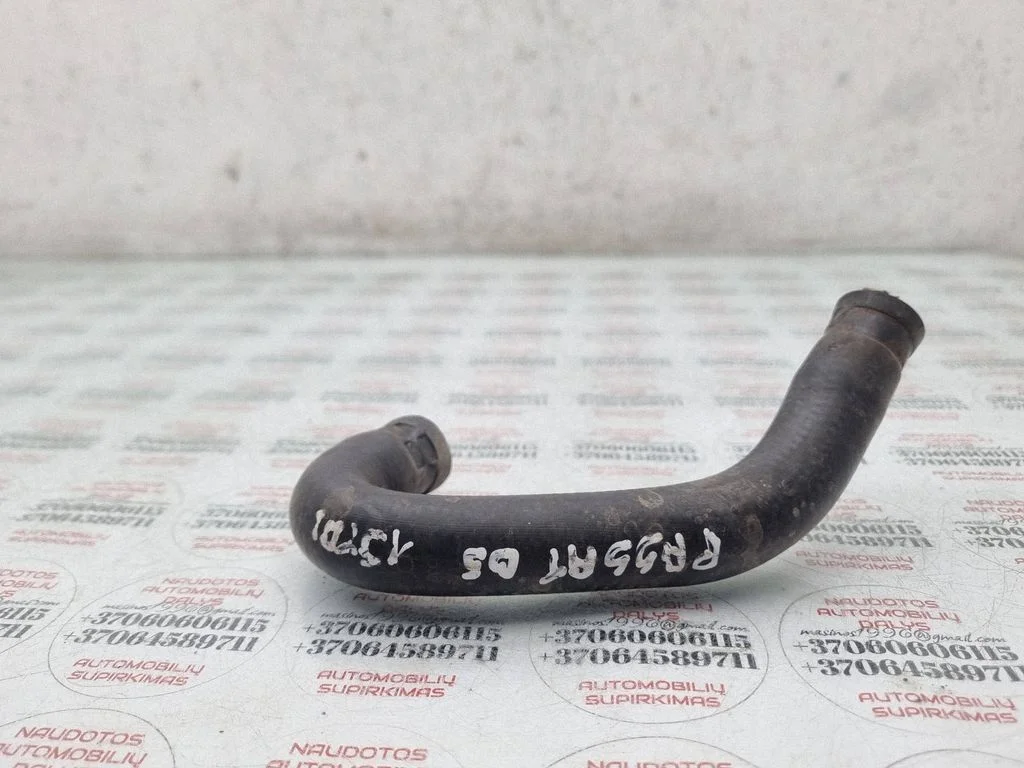 Engine coolant pipe/hose