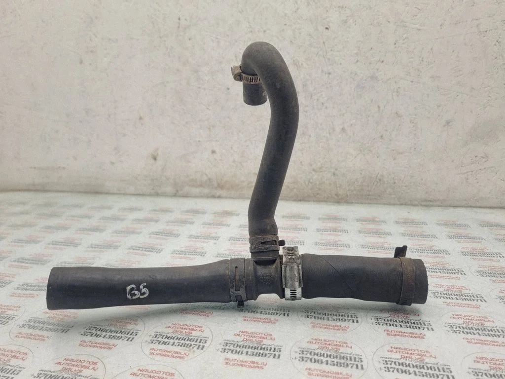 Engine coolant pipe/hose