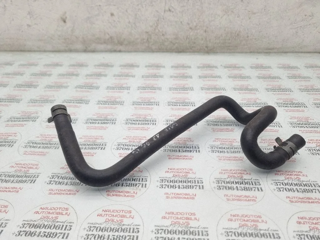 Engine coolant pipe/hose
