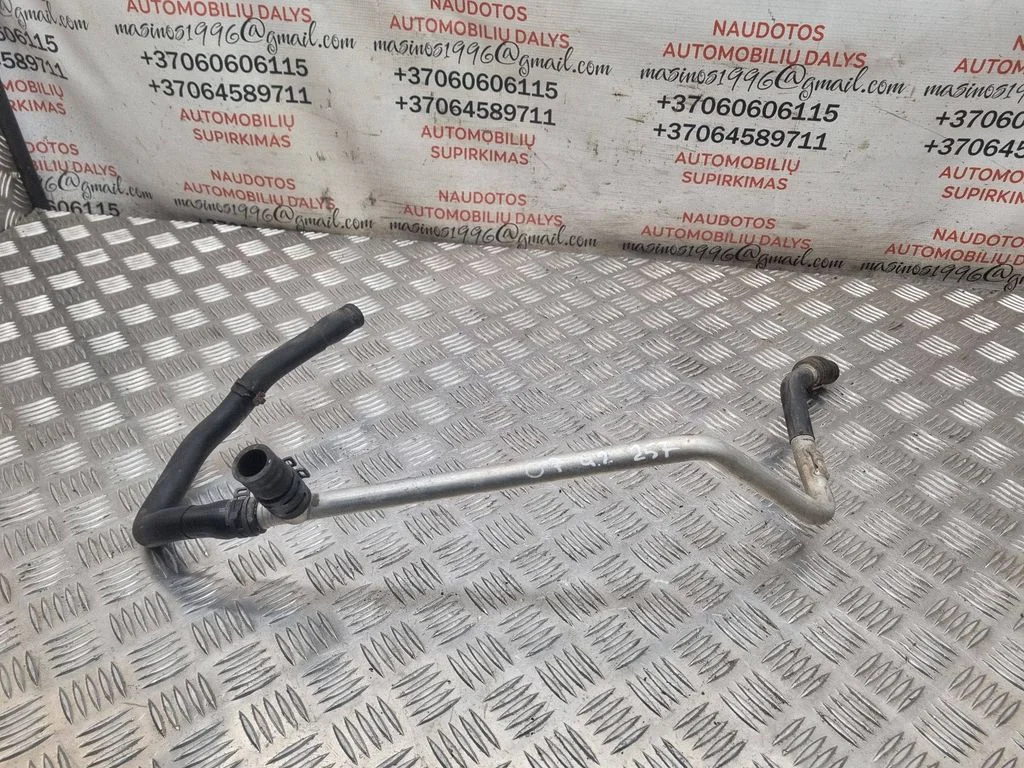 Motora dzesēšanas caurule (-es)/šļūtene (-es) 7L0815374