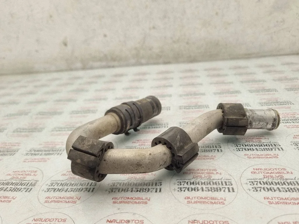 Engine coolant pipe/hose – Volkswagen Touareg I (2002-2010)