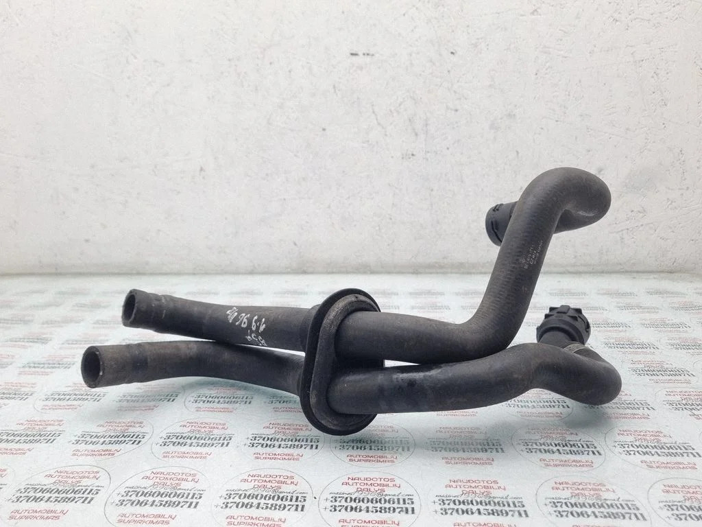 Engine coolant pipe/hose 8E1819371A