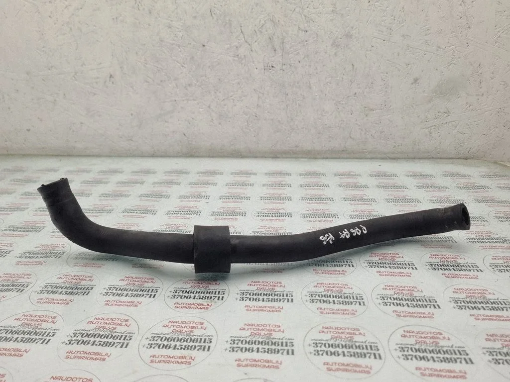 Engine coolant pipe/hose