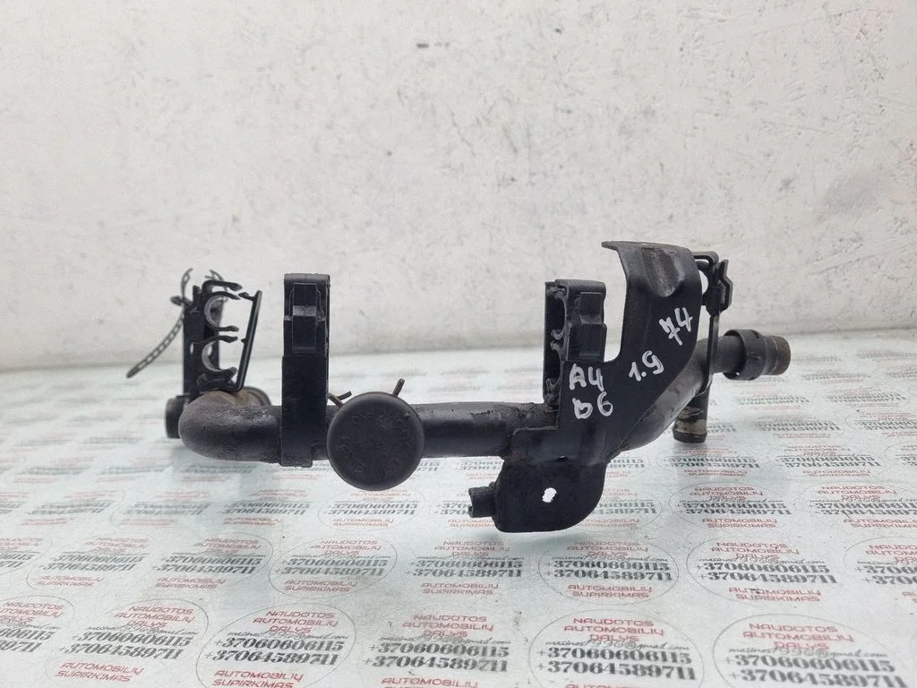 Engine coolant pipe/hose 038121085BH