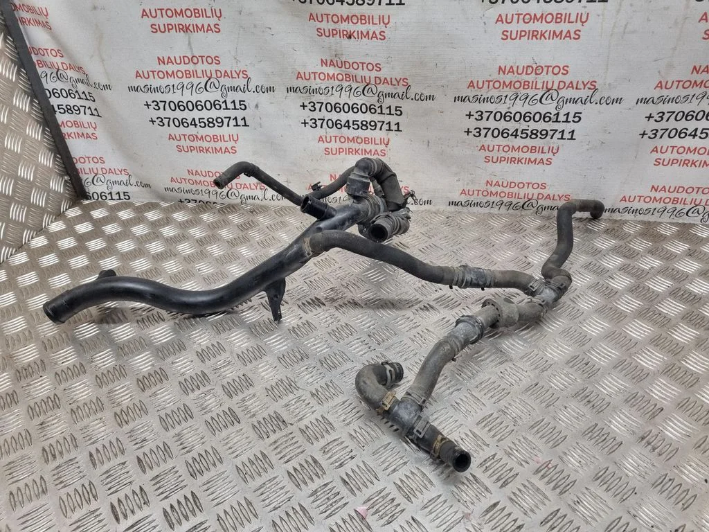Motora dzesēšanas caurule (-es)/šļūtene (-es) 3R0121071A