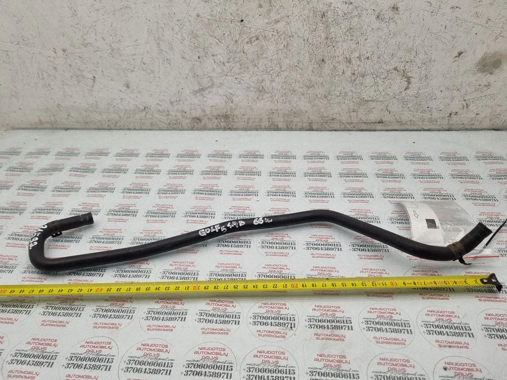 Engine coolant pipe/hose