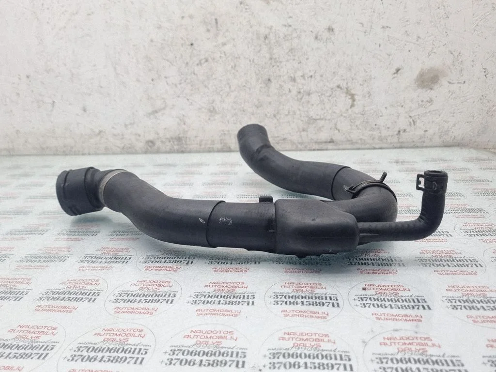 Engine coolant pipe/hose 8D0121101AB