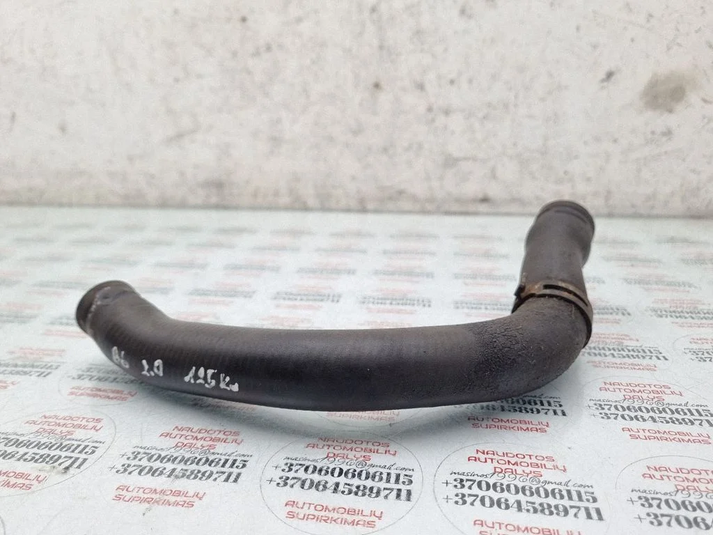 Engine coolant pipe/hose