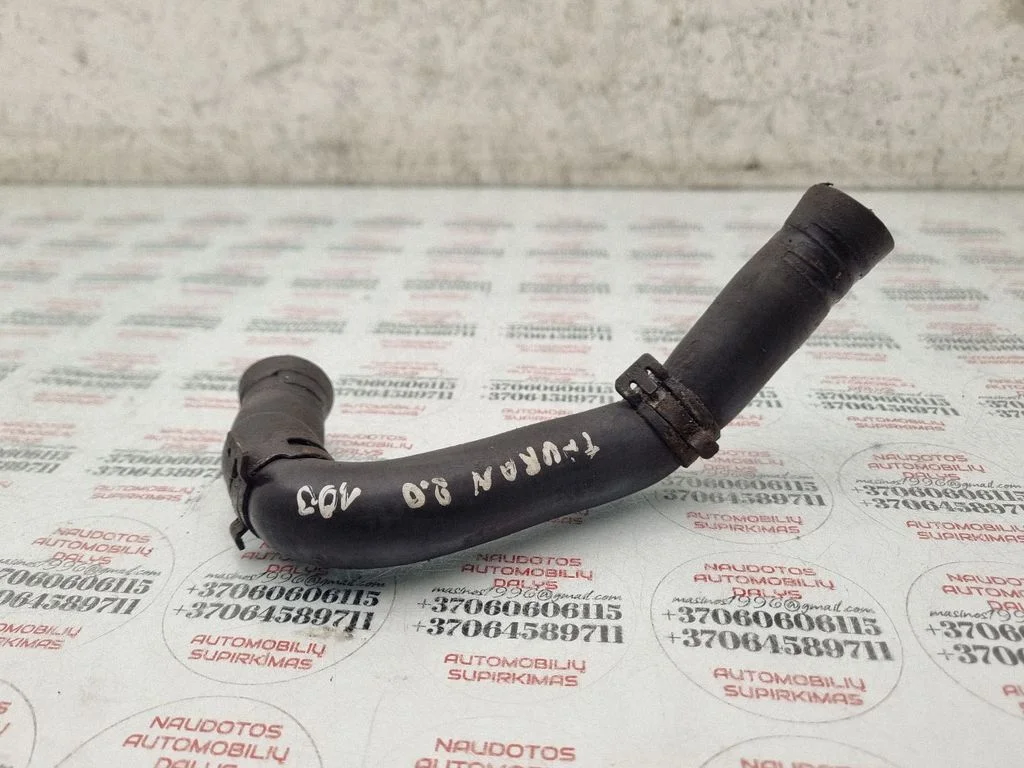 Engine coolant pipe/hose
