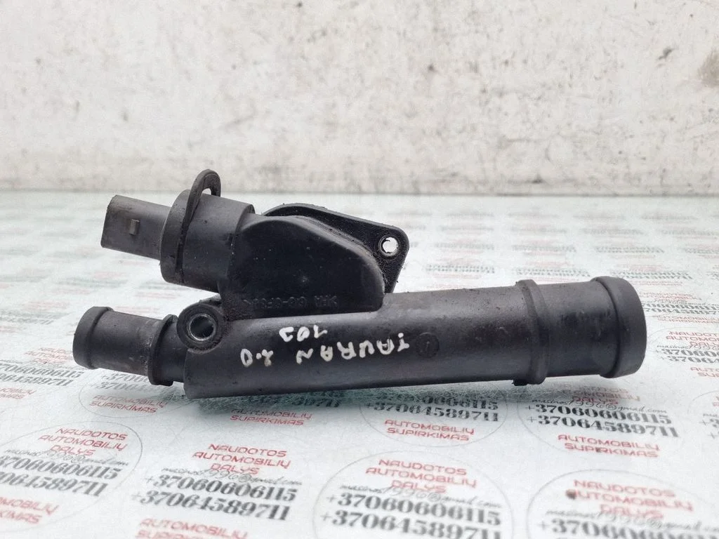 Engine coolant pipe/hose