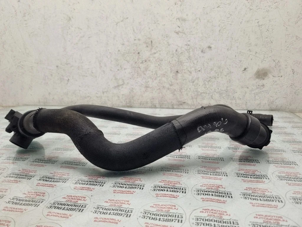 Engine coolant pipe/hose