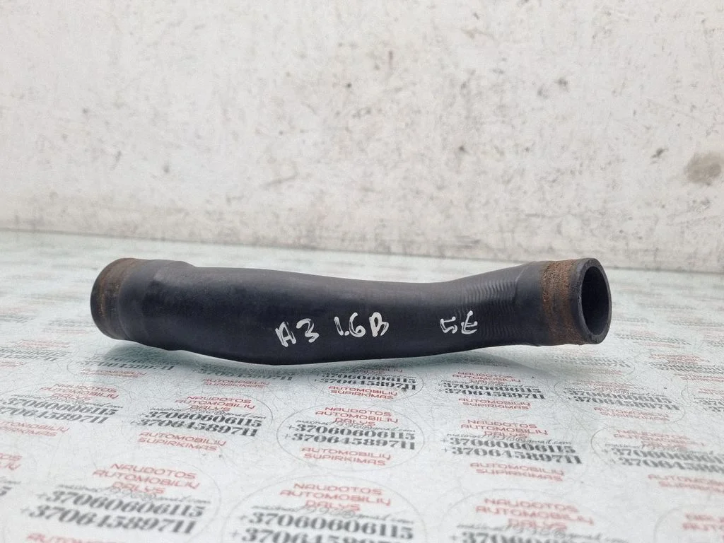 Engine coolant pipe/hose