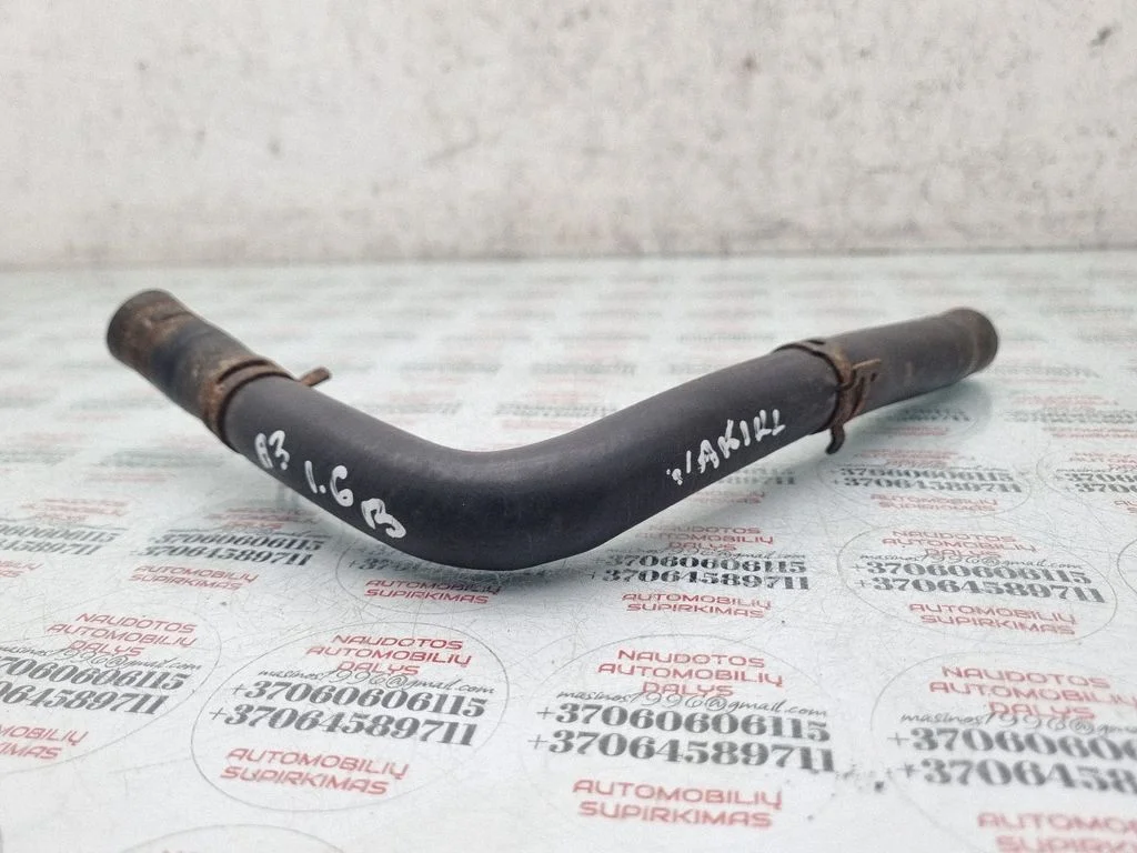 Engine coolant pipe/hose