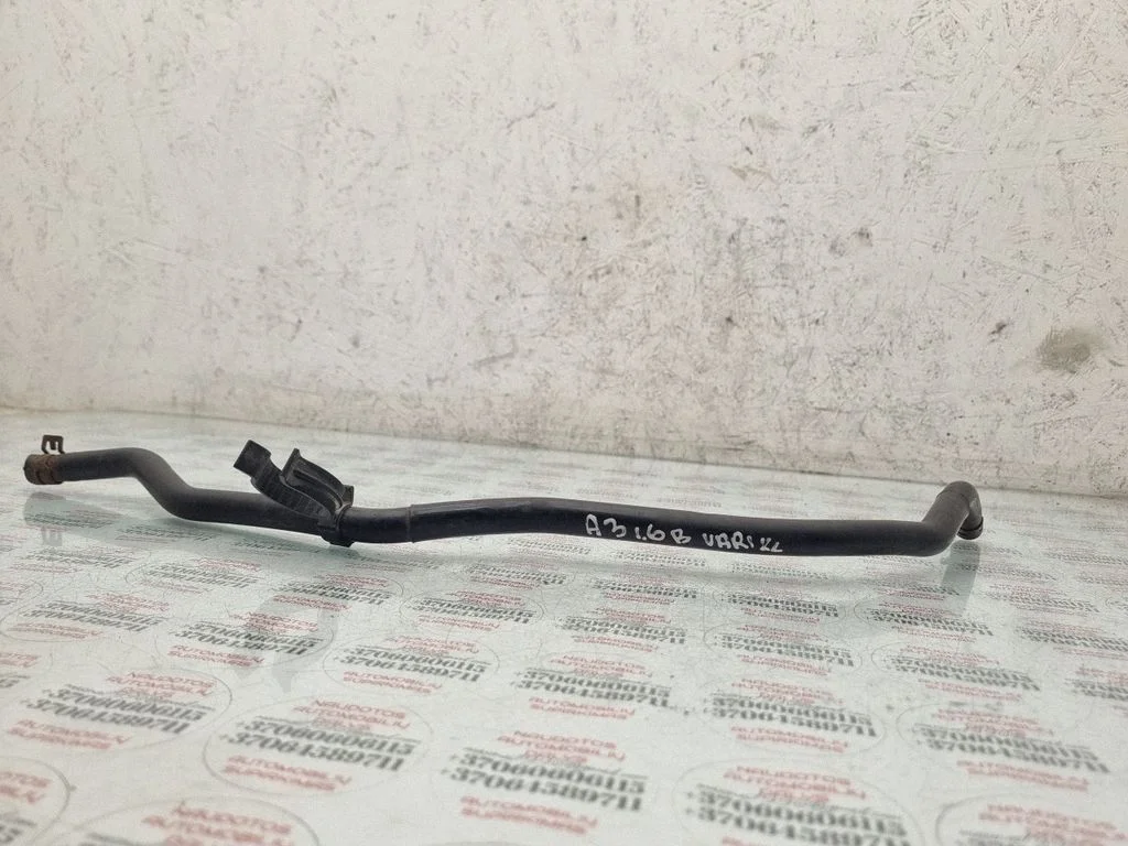 Engine coolant pipe/hose
