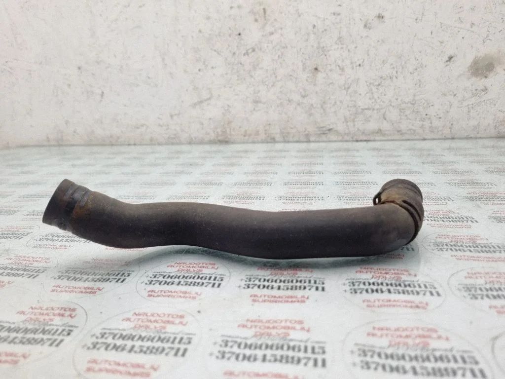 Engine coolant pipe/hose