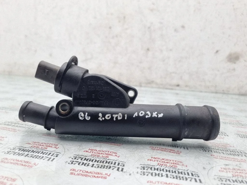 Engine coolant pipe/hose 038121132G