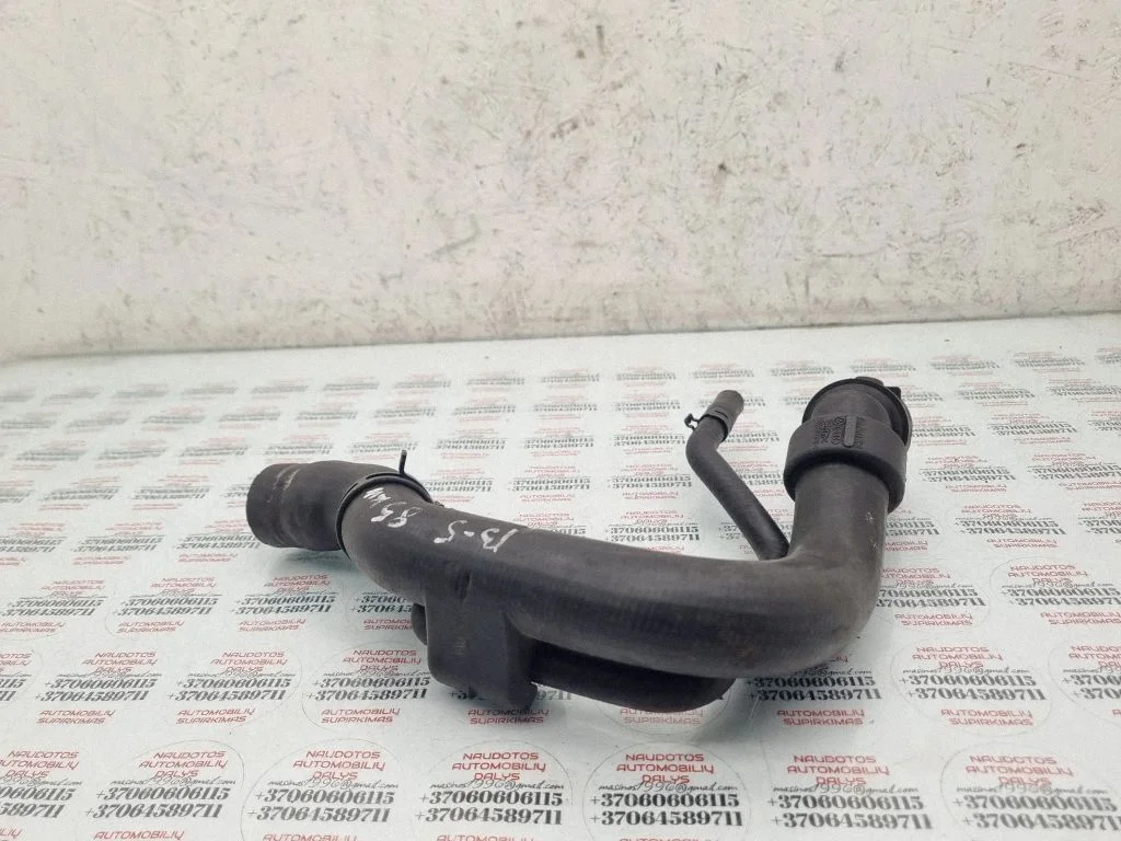 Engine coolant pipe/hose 8D0121101AD