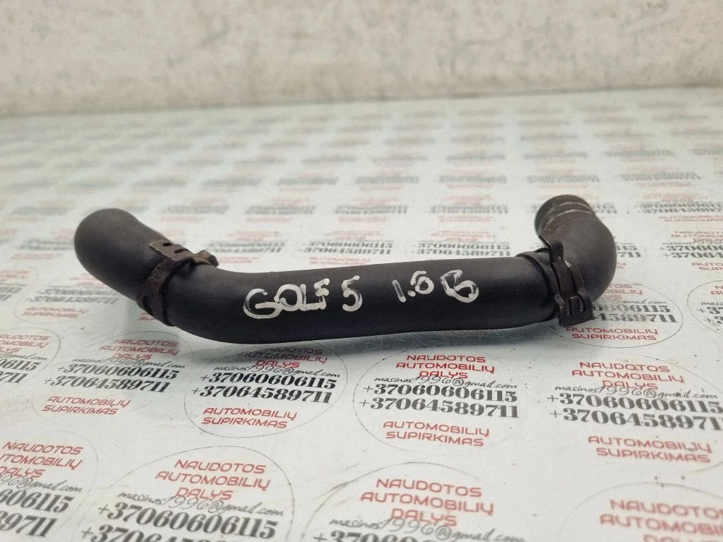 Engine coolant pipe/hose