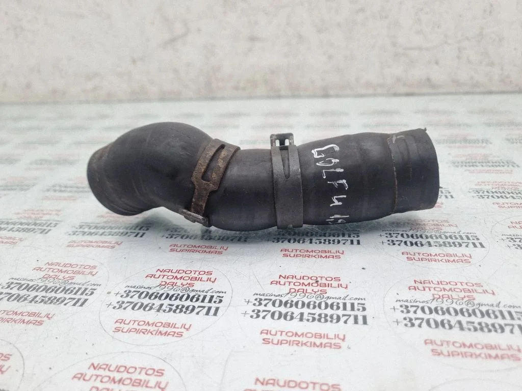 Engine coolant pipe/hose