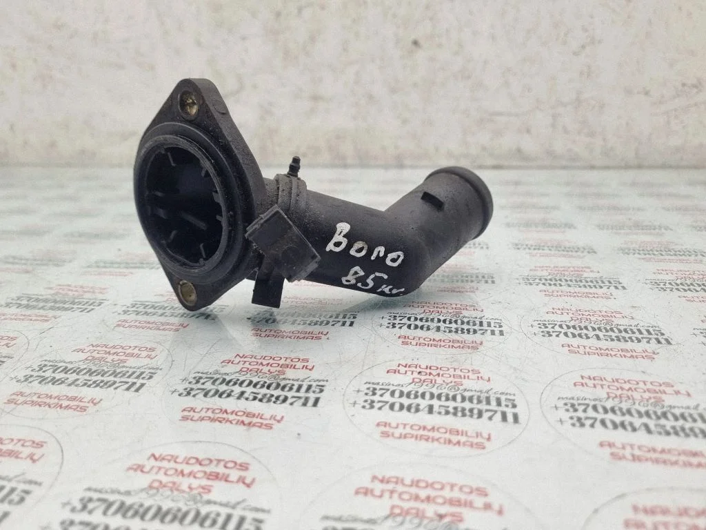 Engine coolant pipe/hose 06A121121C