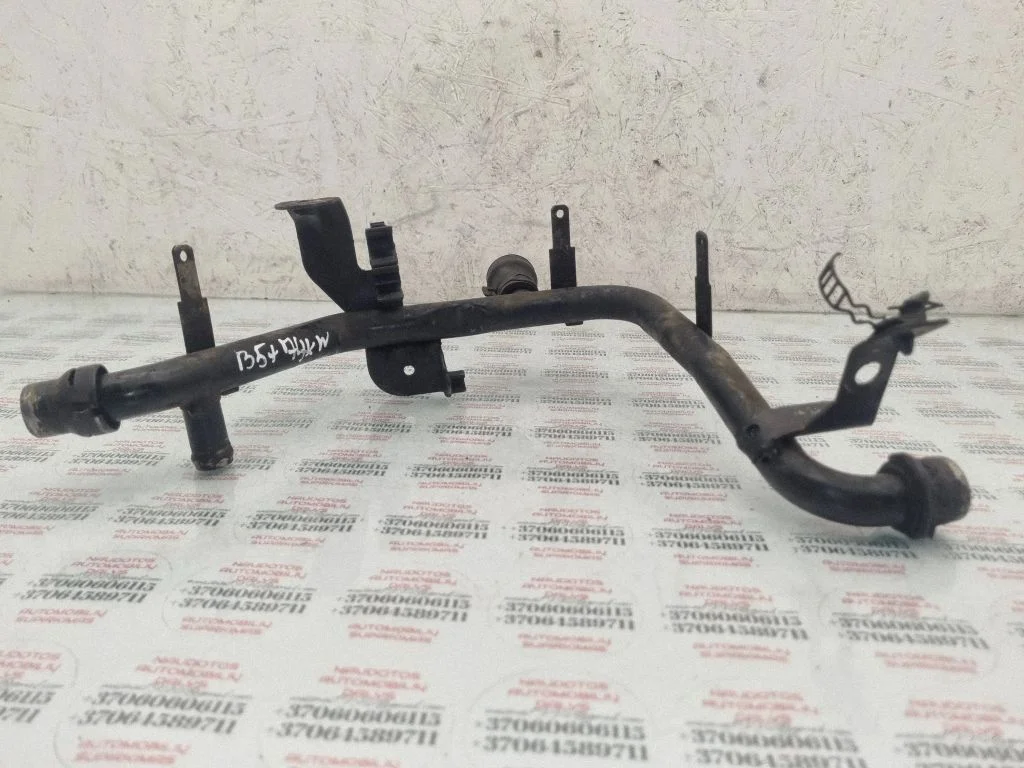 Engine coolant pipe/hose 038121065BH