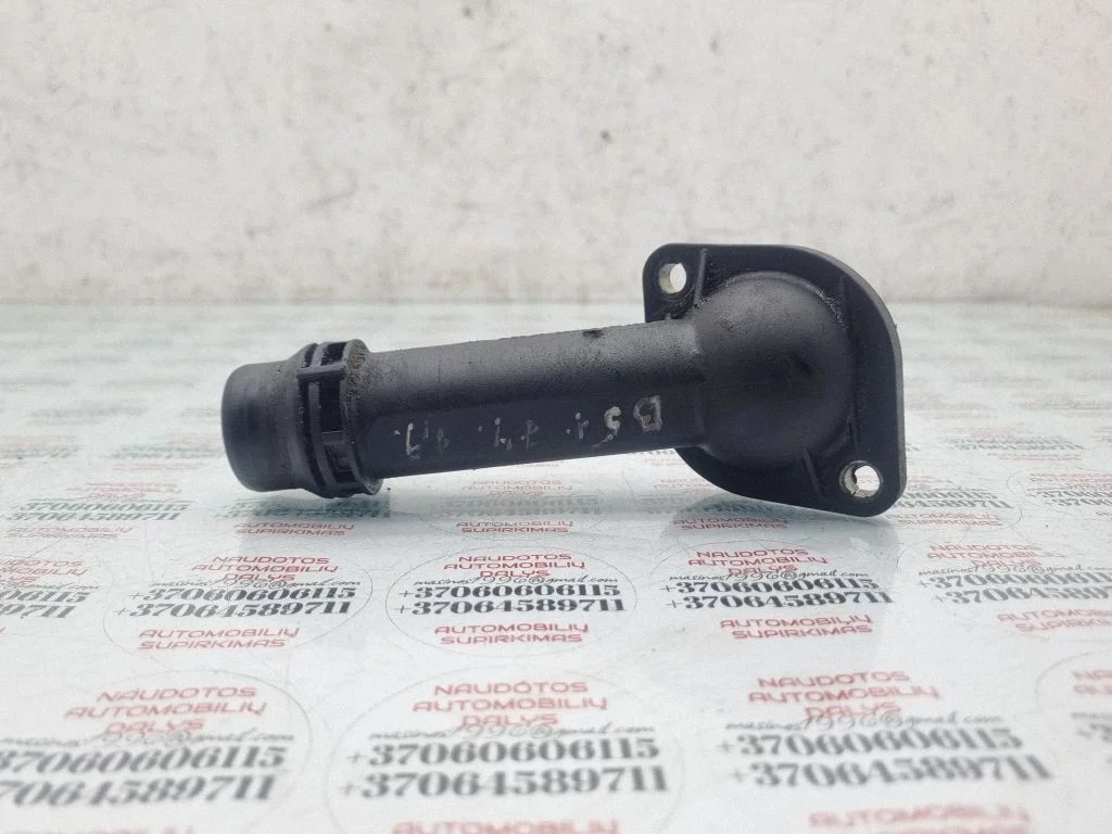 Engine coolant pipe/hose 038121121B