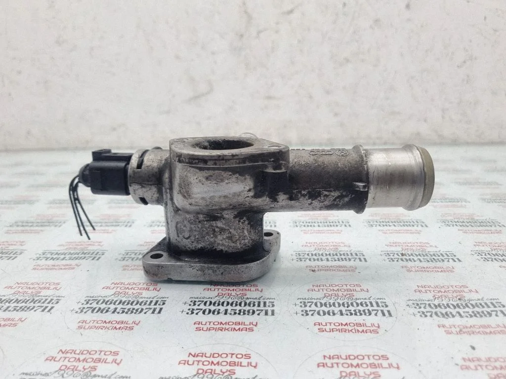 Engine coolant pipe/hose 038121133A