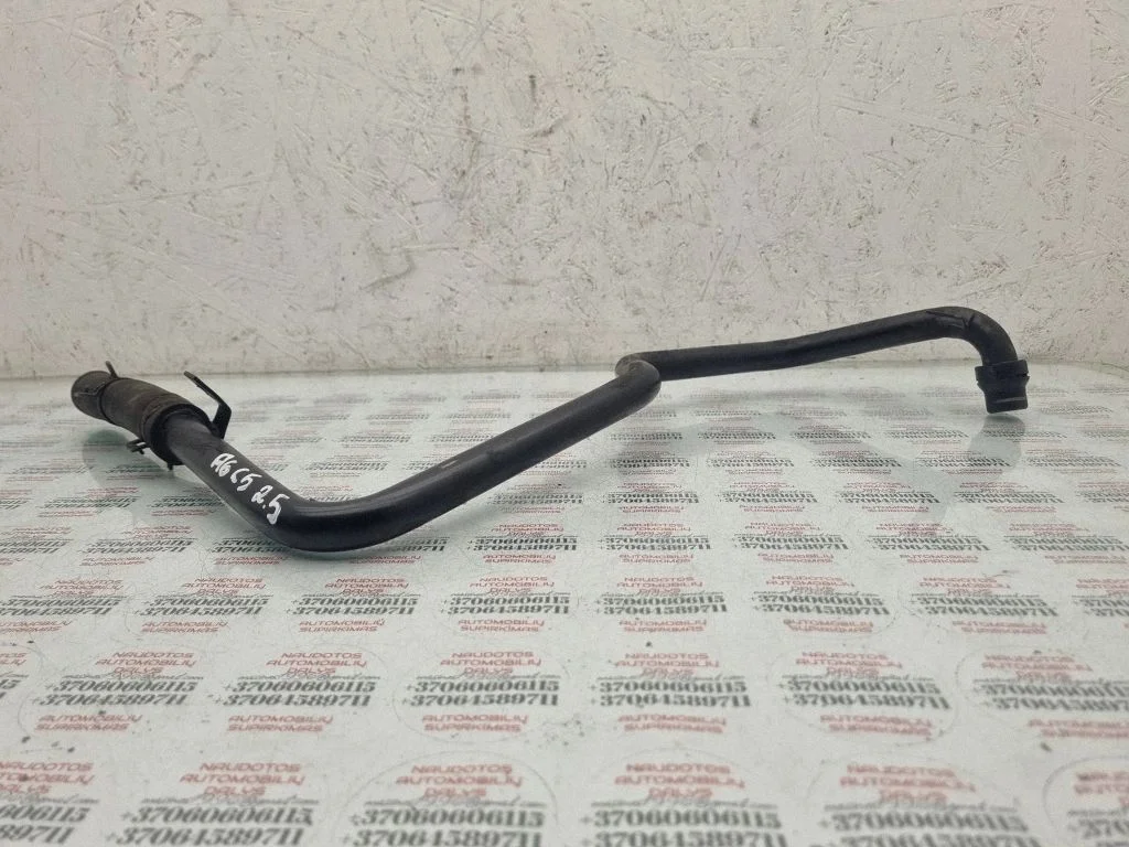 Engine coolant pipe/hose