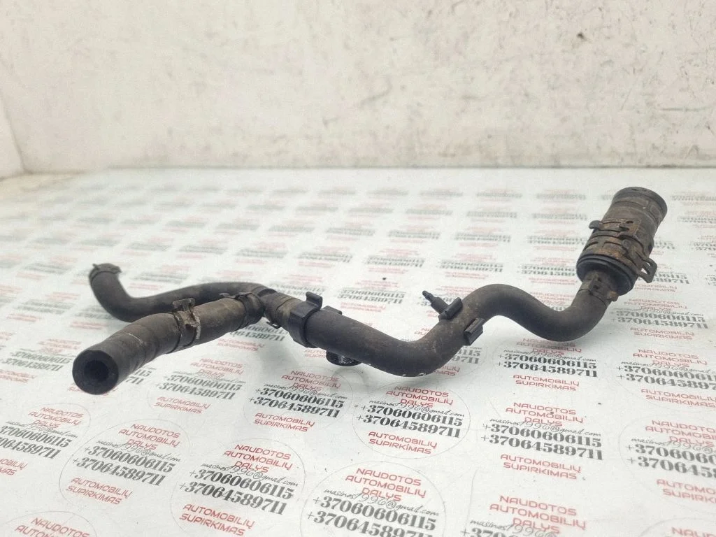 Engine coolant pipe/hose