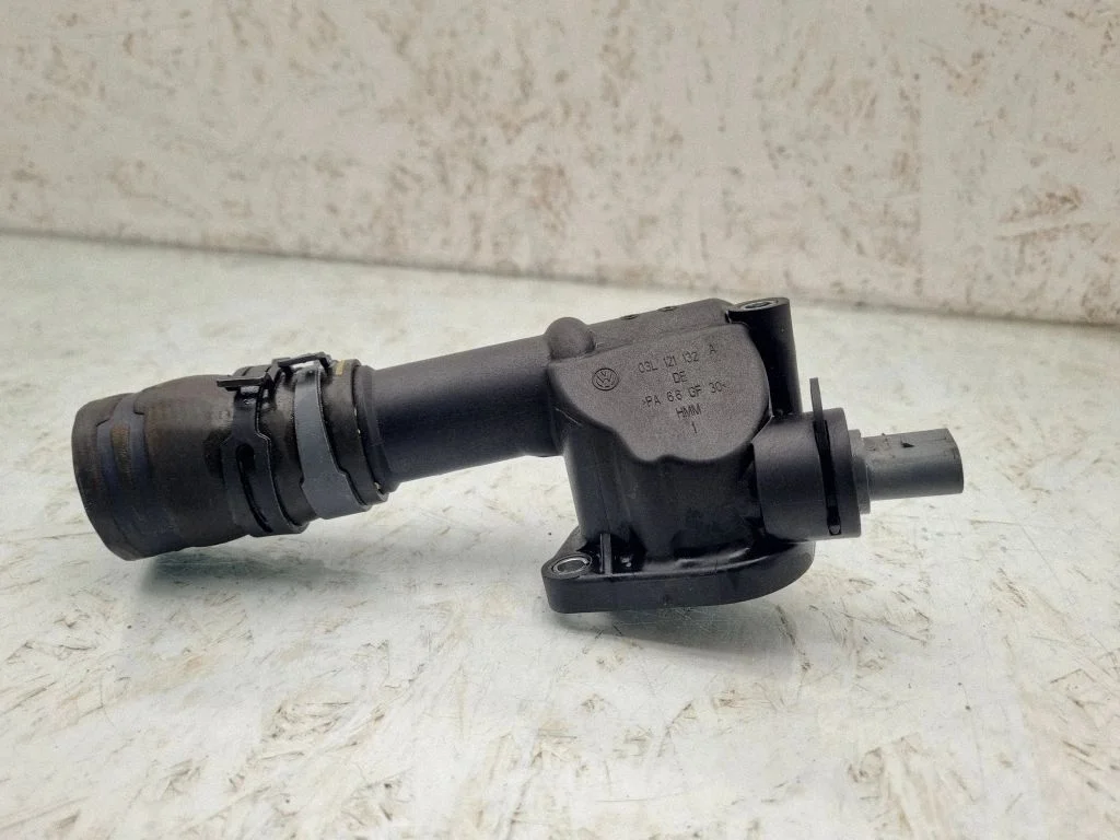 Engine coolant pipe/hose 03L121132A