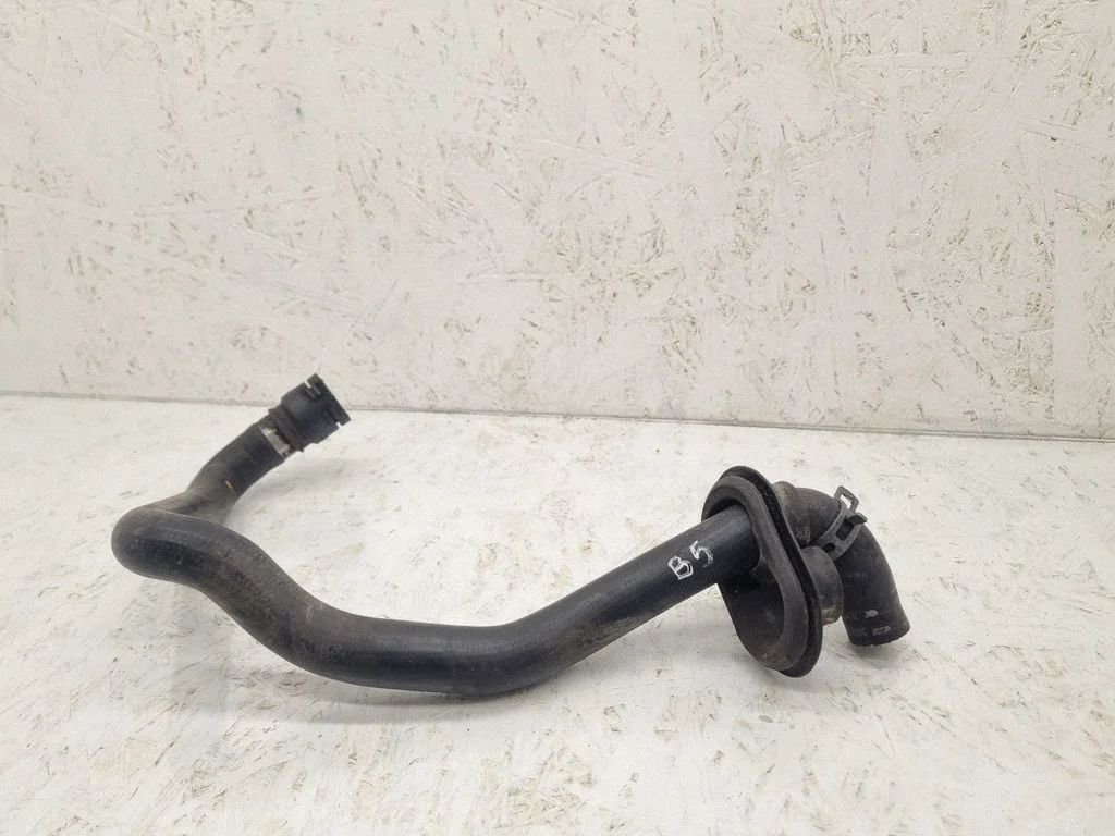 Engine coolant pipe/hose 8D0819699